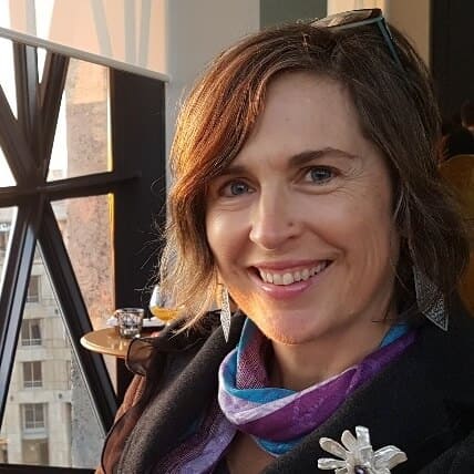 Dr Julia Cain